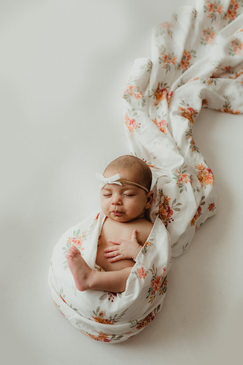 Beautiful swaddle sets from Snuggly Jacks are now exclusively available in Hong Kong on Sugarbird Kids. Perfect for birth announcement or newborn photo shoot.
