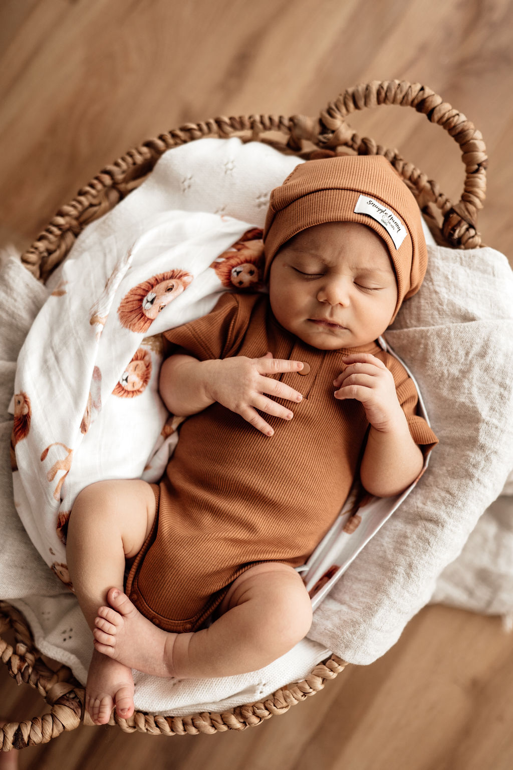 Chestnut Ribbed Knotted Beanie