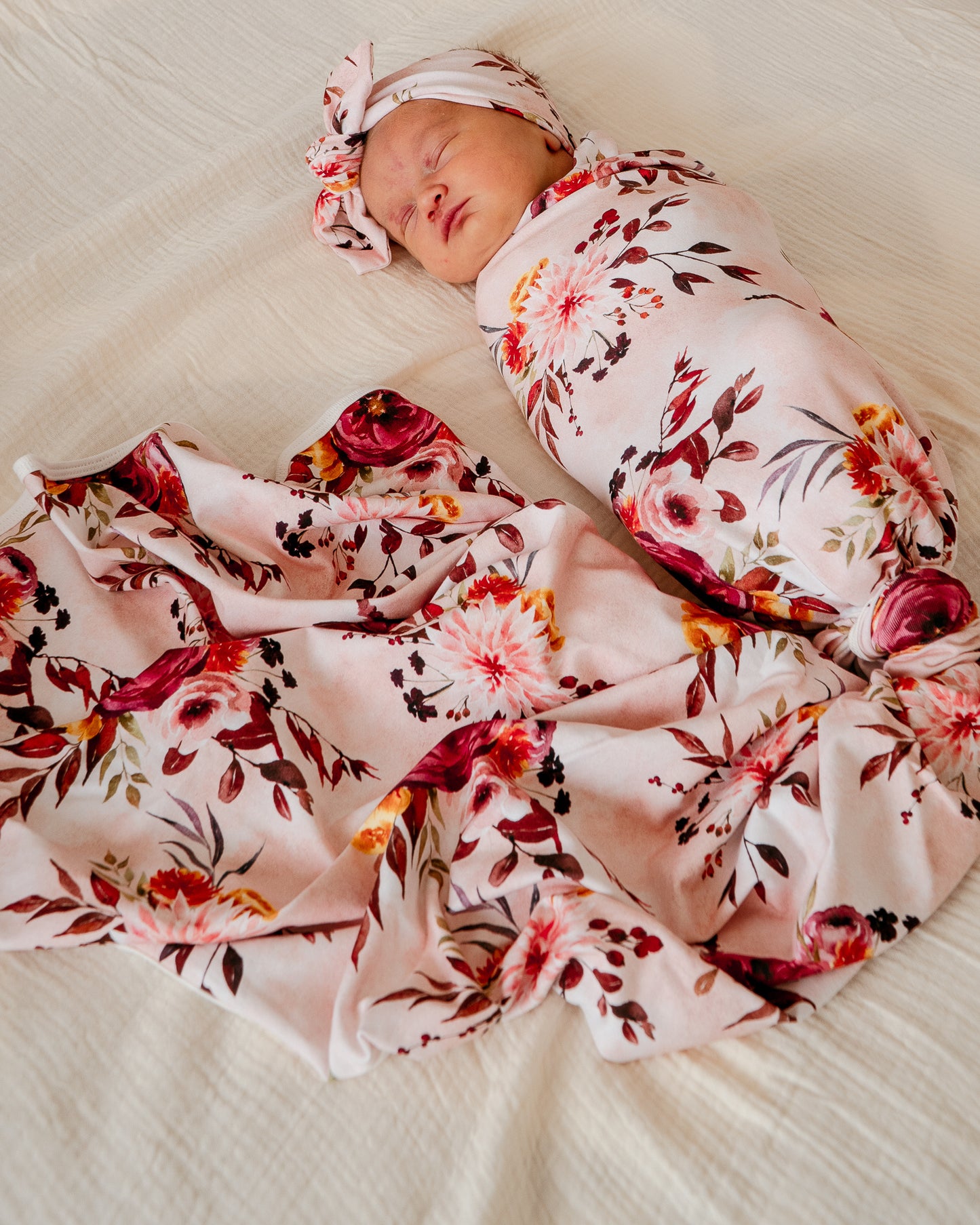 Beautiful swaddle sets from Snuggly Jacks are now exclusively available in Hong Kong on Sugarbird Kids. Perfect for birth announcement or newborn photo shoot.