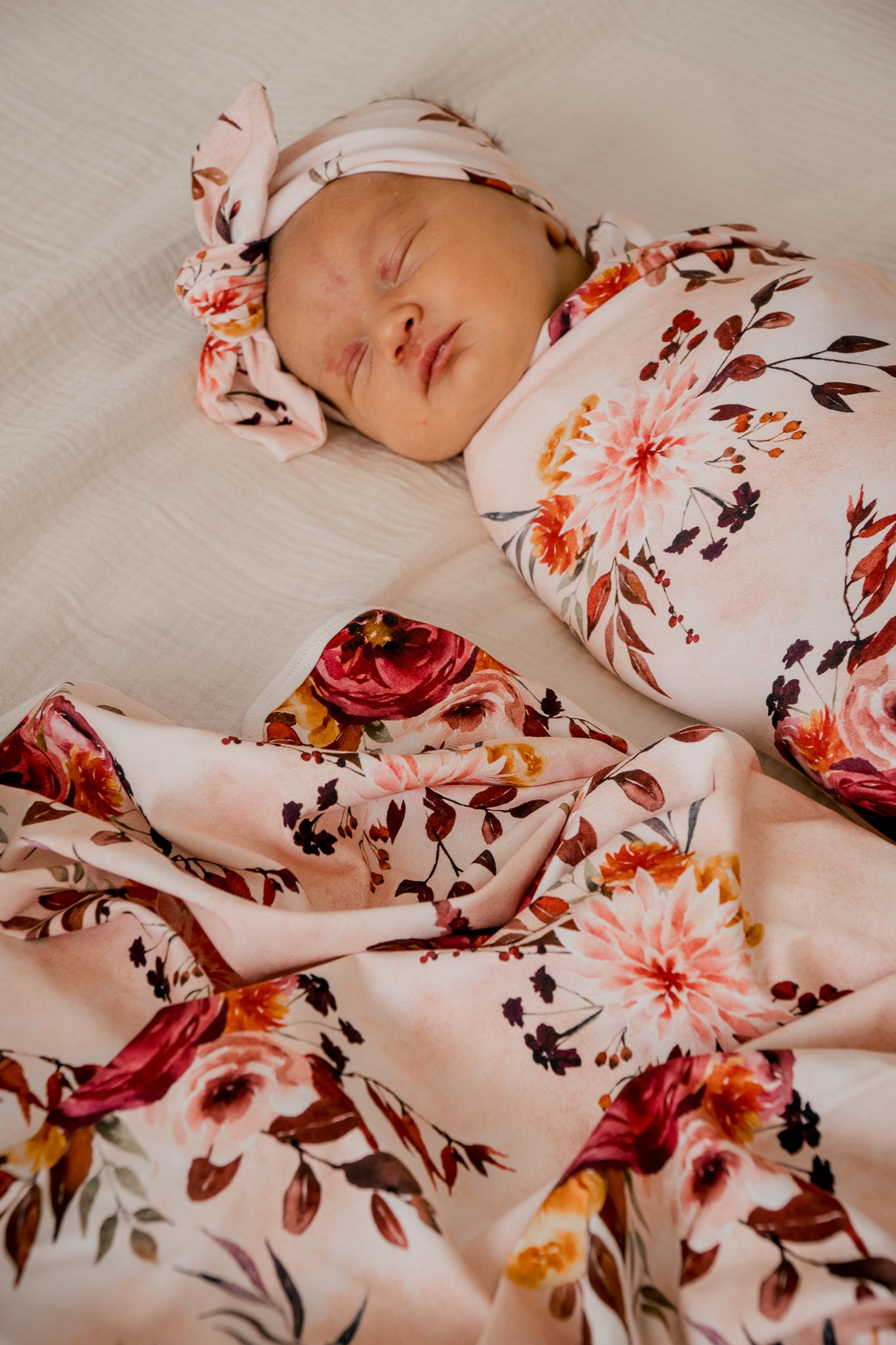 Beautiful swaddle sets from Snuggly Jacks are now exclusively available in Hong Kong on Sugarbird Kids. Perfect for birth announcement or newborn photo shoot.