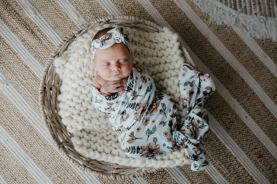 Beautiful swaddle sets from Snuggly Jacks are now exclusively available in Hong Kong on Sugarbird Kids. Perfect for birth announcement or newborn photo shoot.