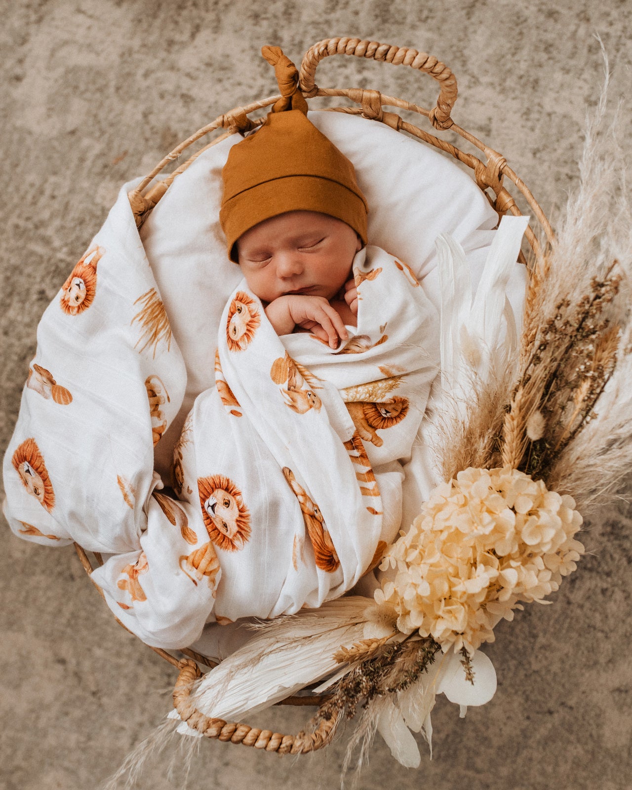 Lion Organic Muslin Wrap