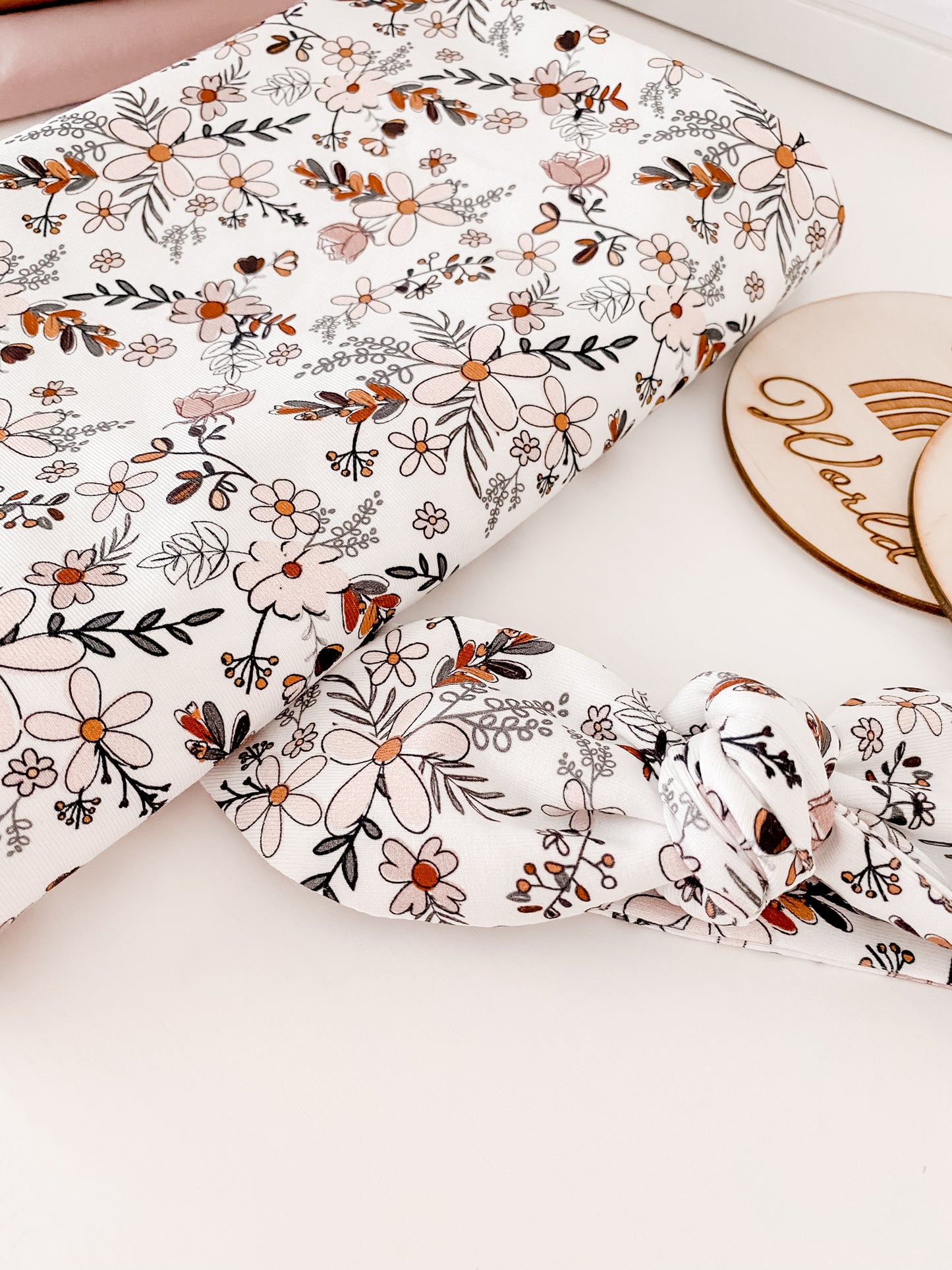 Beautiful swaddle sets from Snuggly Jacks are now exclusively available in Hong Kong on Sugarbird Kids. Perfect for birth announcement or newborn photo shoot.