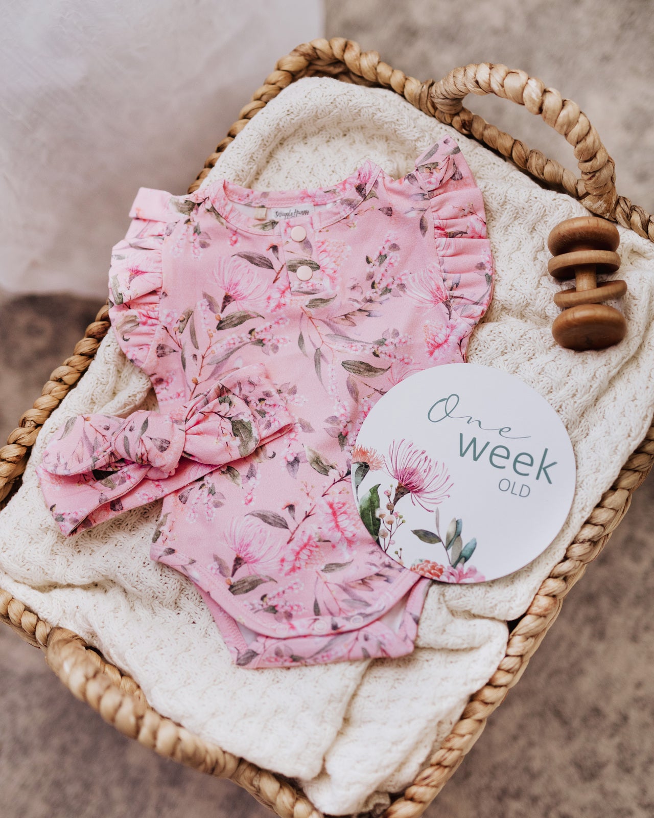 Pink Wattle Topknot