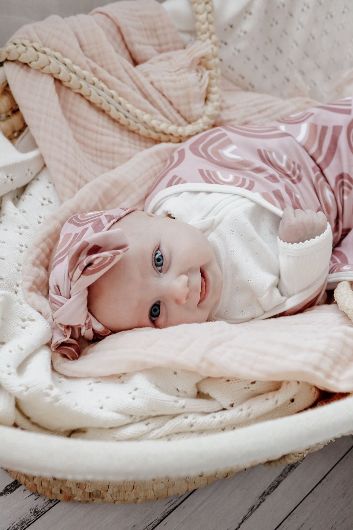Beautiful swaddle sets from Snuggly Jacks are now exclusively available in Hong Kong on Sugarbird Kids. Perfect for birth announcement or newborn photo shoot.