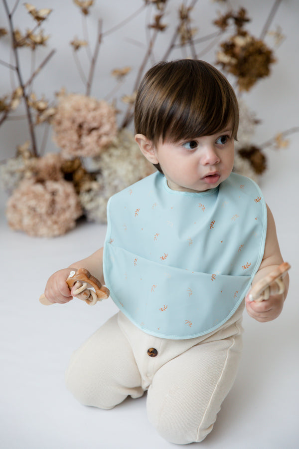 Sprout | Snuggle Bib Waterproof