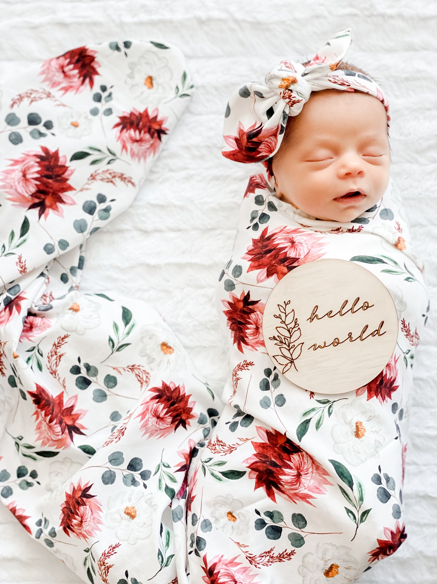 Beautiful swaddle sets from Snuggly Jacks are now exclusively available in Hong Kong on Sugarbird Kids. Perfect for birth announcement or newborn photo shoot.