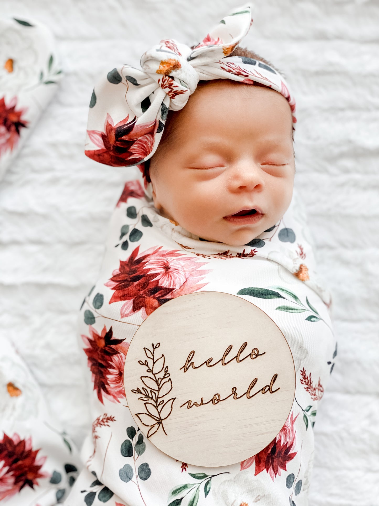 Beautiful swaddle sets from Snuggly Jacks are now exclusively available in Hong Kong on Sugarbird Kids. Perfect for birth announcement or newborn photo shoot.