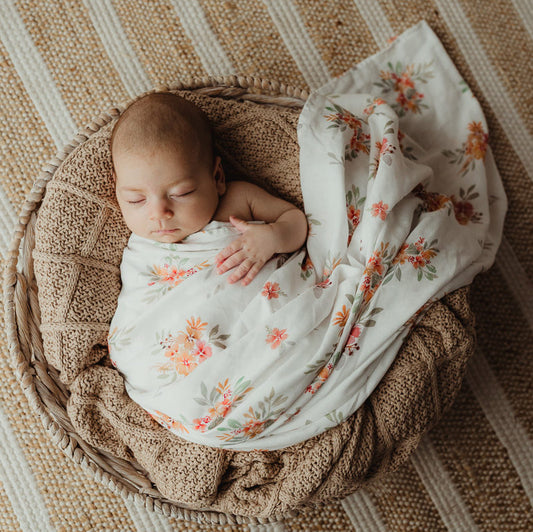 Beautiful swaddle sets from Snuggly Jacks are now exclusively available in Hong Kong on Sugarbird Kids. Perfect for birth announcement or newborn photo shoot.