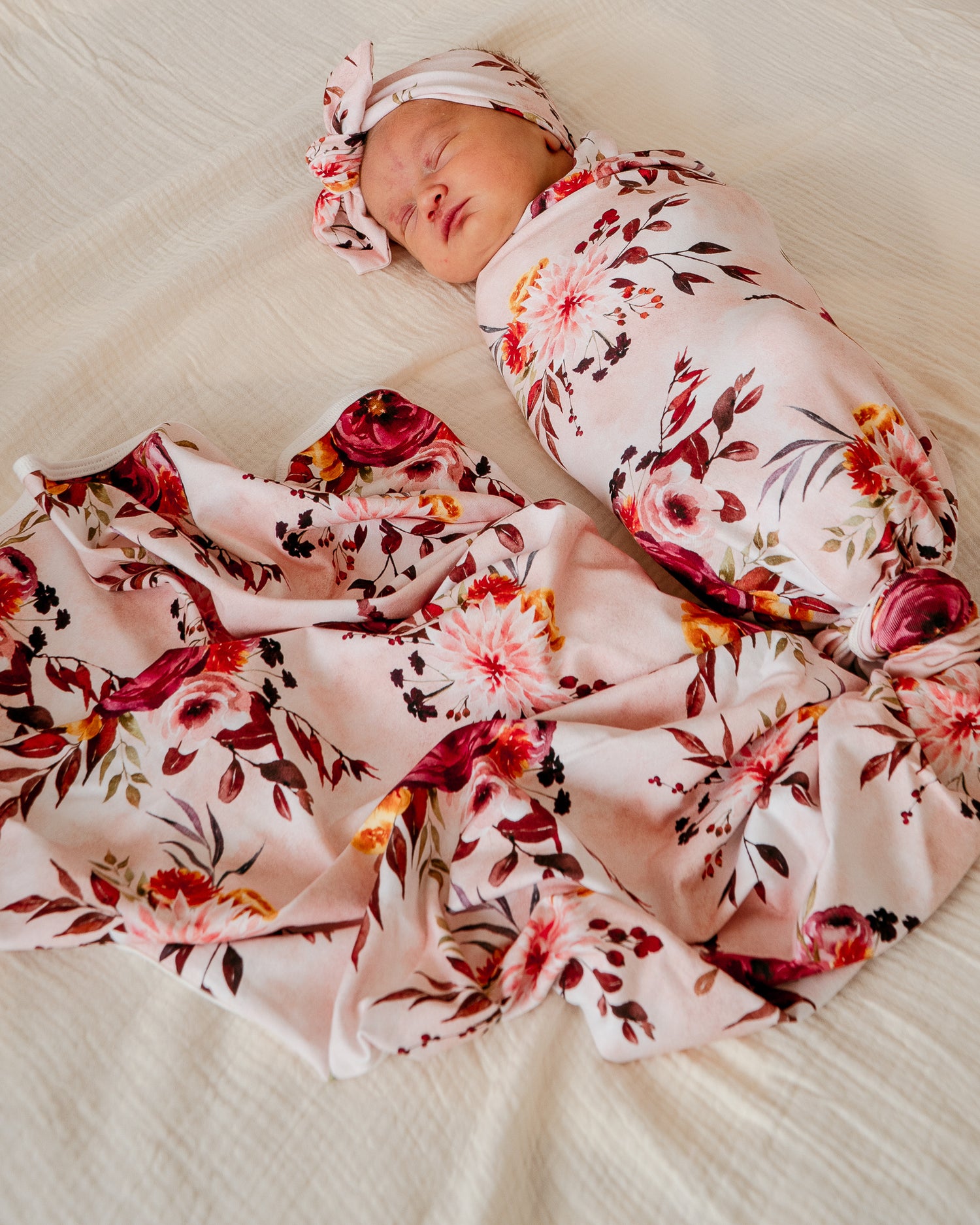 Beautiful swaddle sets from Snuggly Jacks are now exclusively available in Hong Kong on  Sugarbird Kids. Perfect for birth announcement or newborn photo shoot.