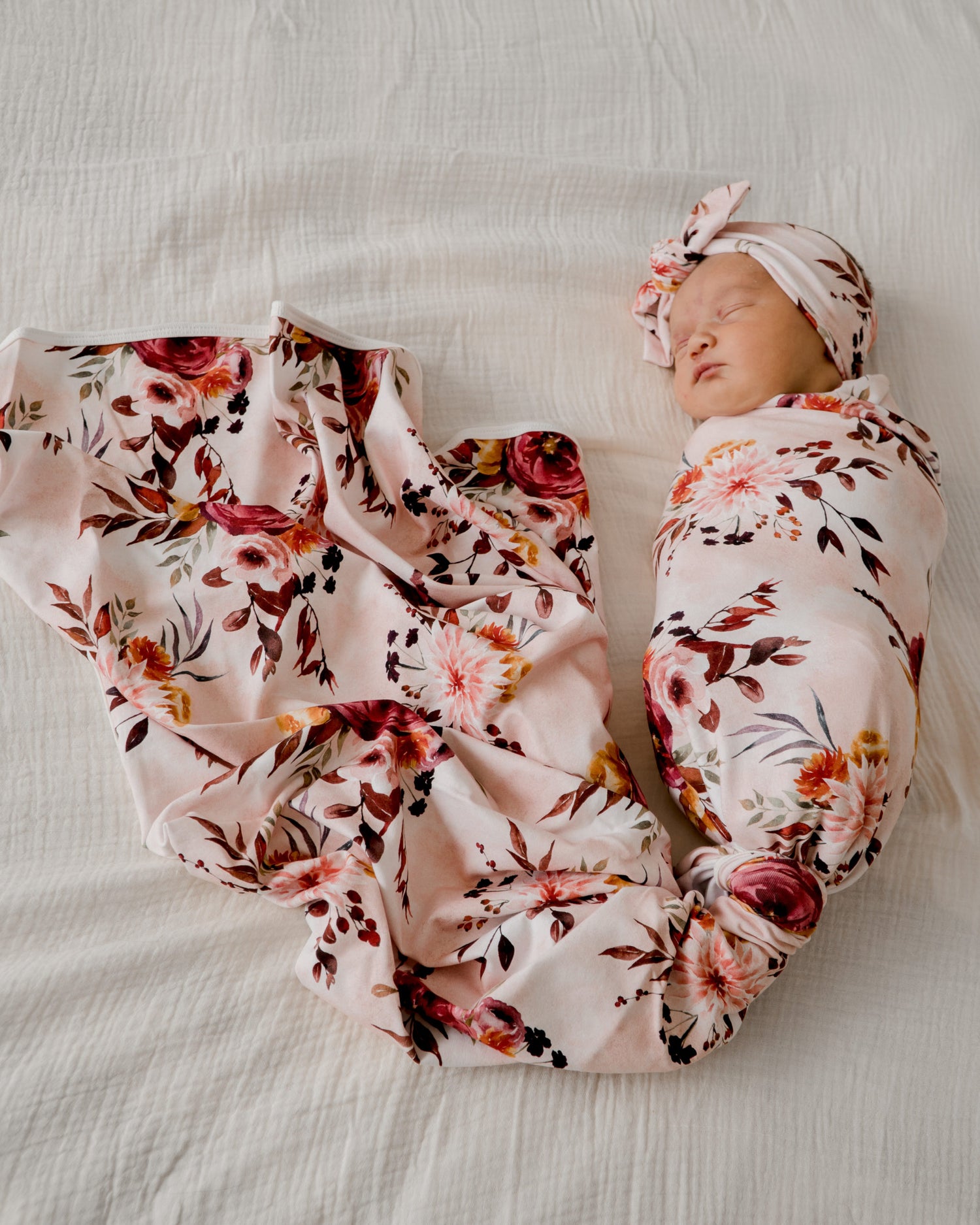 Beautiful swaddle sets from Snuggly Jacks are now exclusively available in Hong Kong on  Sugarbird Kids. Perfect for birth announcement or newborn photo shoot.
