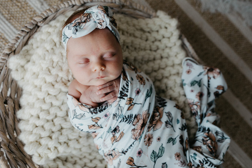 Beautiful swaddle sets from Snuggly Jacks are now exclusively available in Hong Kong on  Sugarbird Kids. Perfect for birth announcement or newborn photo shoot.