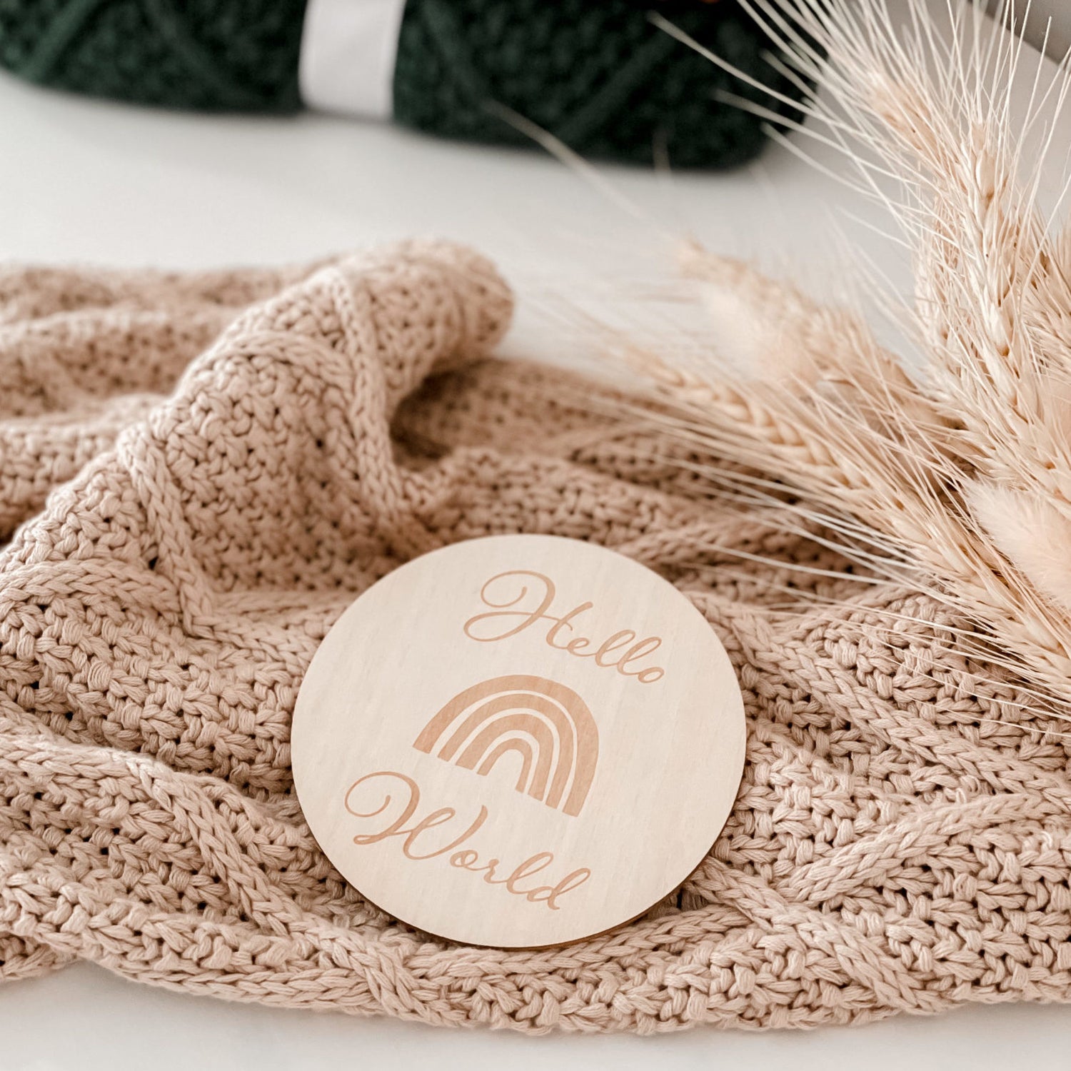 Wooden announcement disk with unique design from Snuggly Jacks are now exclusively available in Hong Kong on  Sugarbird Kids. Perfect for birth announcement or newborn photo shoot.