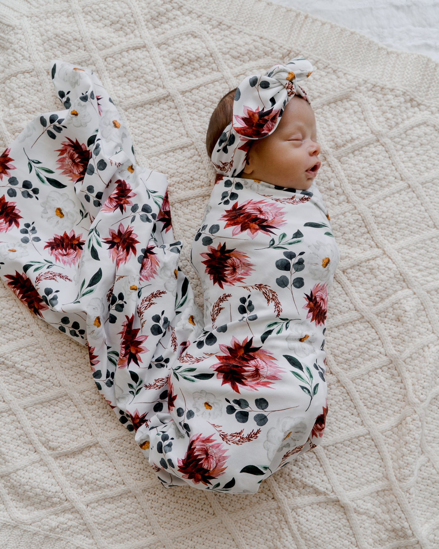 Beautiful swaddle sets from Snuggly Jacks are now exclusively available in Hong Kong on  Sugarbird Kids. Perfect for birth announcement or newborn photo shoot.